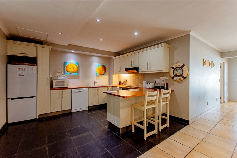 9 Bedroom Property for Sale in Shelley Point Western Cape